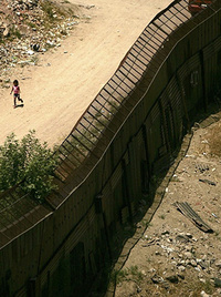 Дизайнери позмагаються за оформлення кордону між США та Мексикою