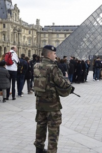 Паризькі музеї повертаються до роботи після «чорної п’ятниці»