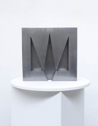 Галерея «Цех» представила металеві символи