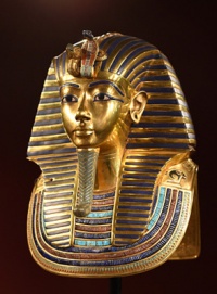 Реставратори залишили Тутанхамона без бороди?