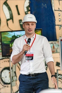 Перші результати ініціативи #SOSмайбутнє: Віталій Кличко пообіцяв відновити басейн «Чайка» 