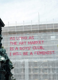 17-метровий феміністичний маніфест – на фасаді престижної школи мистецтв у Відні