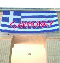 Німці «познущалися» з прапору Греції на Венеційській бієнале